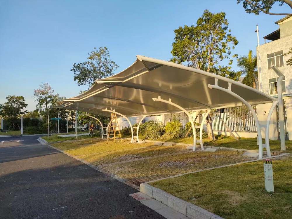 膜结构停车棚的优势在哪里?